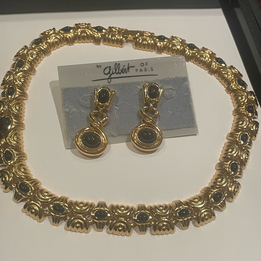 STUNNING Designer 22k  Gold and faux Black Onyx Jewelry Set
